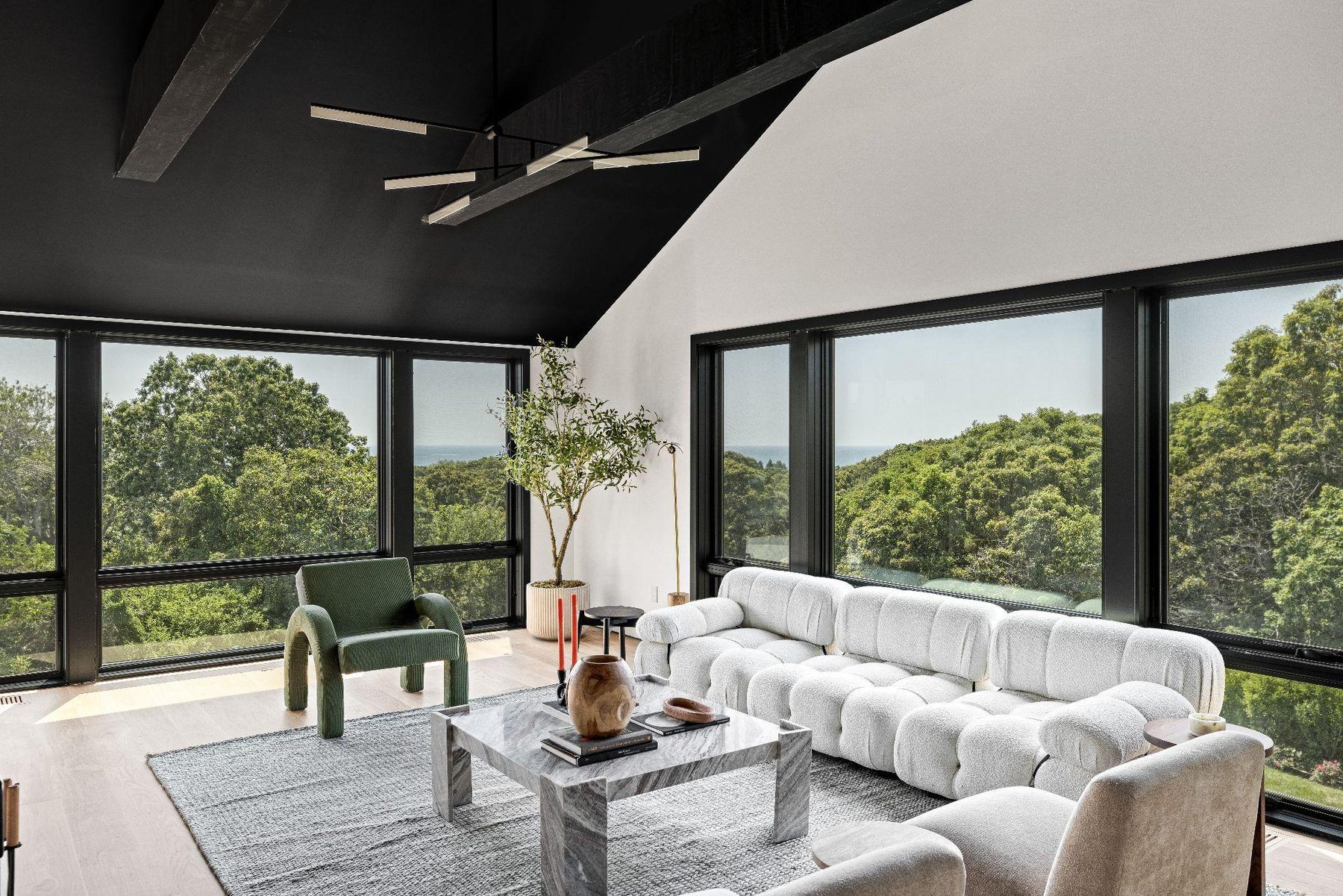 12 Tara Road, Montauk, staged by Stage One